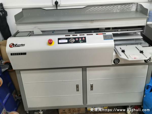 

彩霸960V3带侧胶高速胶装机配切纸机