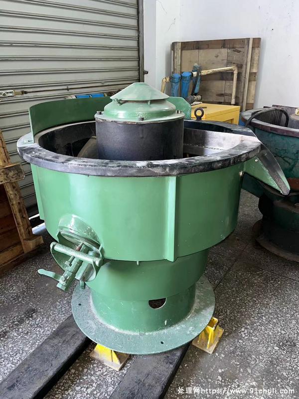 

150升台湾振动研磨机带出料口内胶完美低价自提