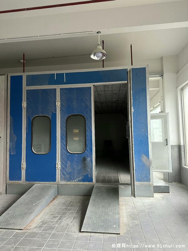 

红灯喷漆房，空间设计，专业高效